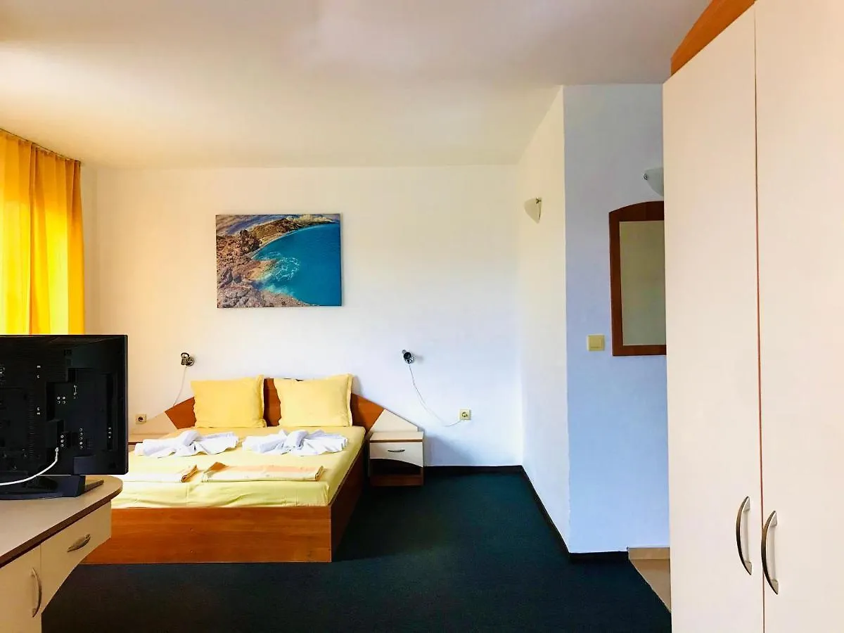 ** Penzion Family Hotel Friends Primorsko Bulharsko